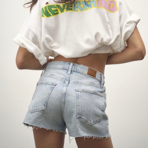 NWT BDG Girlfriend short from UO - Picture 3 of 8